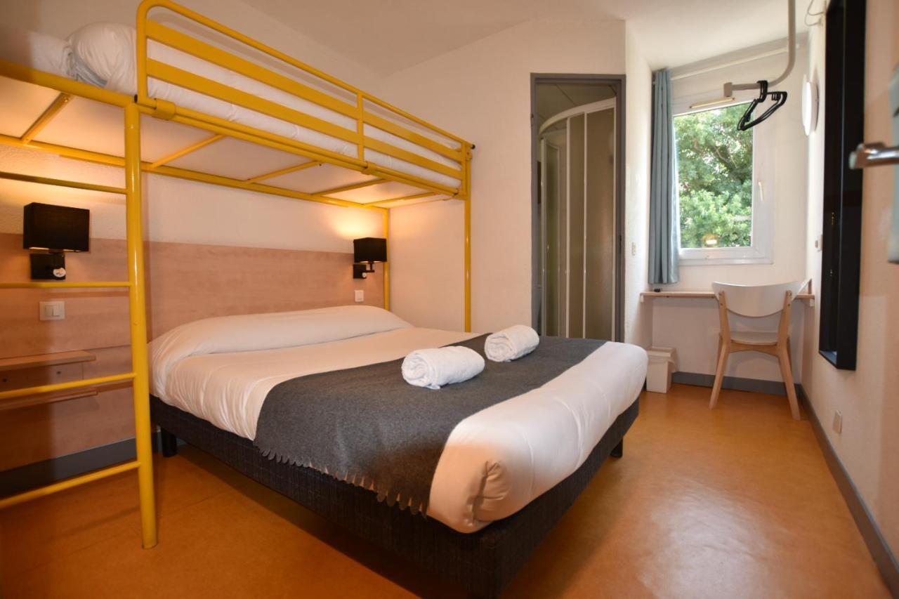 Face West Le Pontet Hotel Bagian luar foto