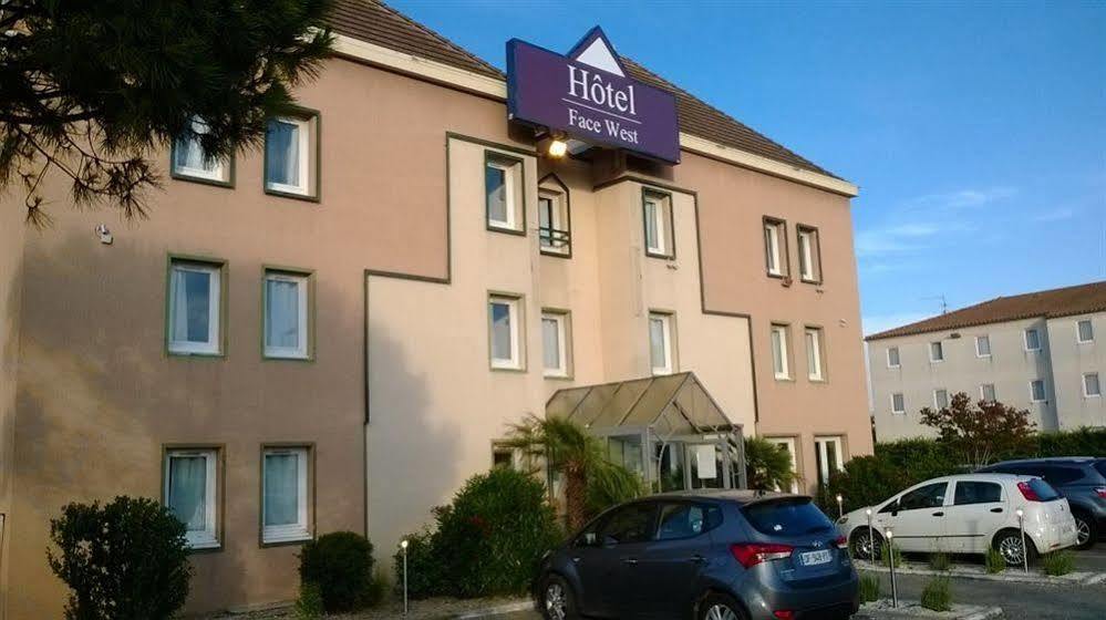 Face West Le Pontet Hotel Bagian luar foto
